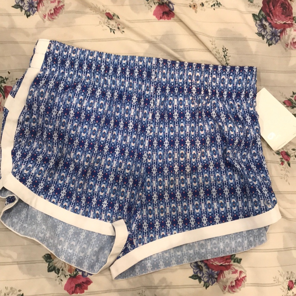 GapFit brand new shorts size small
